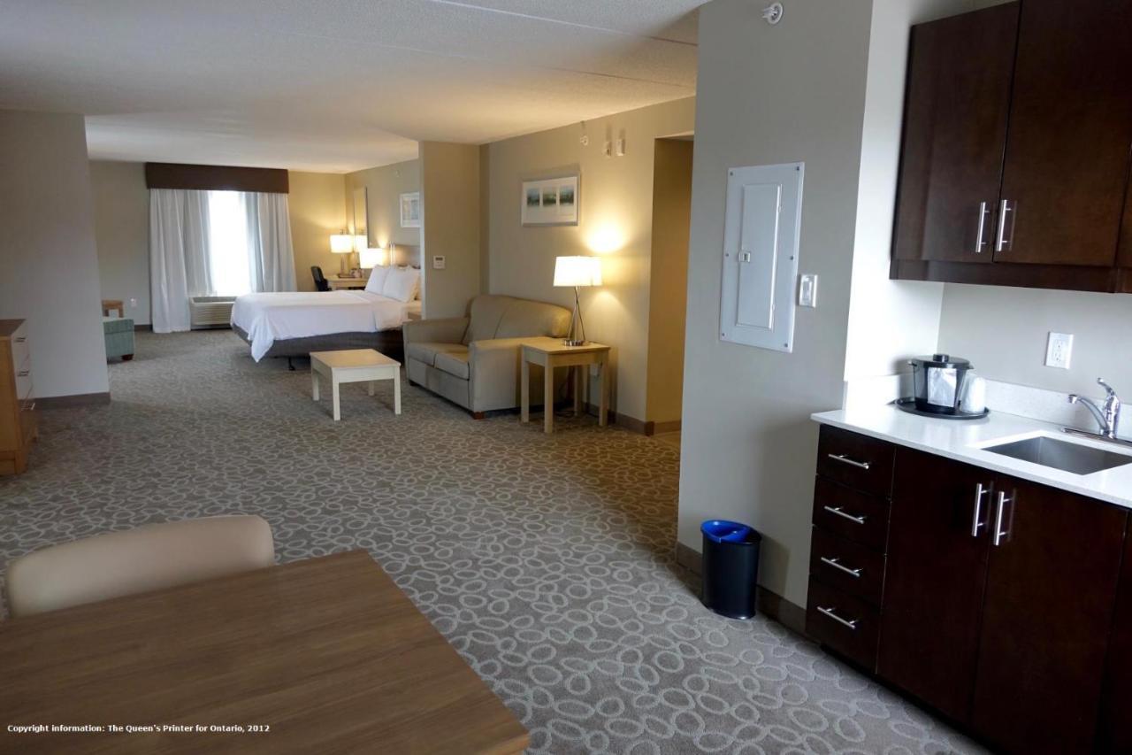 Holiday Inn Express & Suites Oshawa Downtown - Toronto Area By Ihg Dış mekan fotoğraf