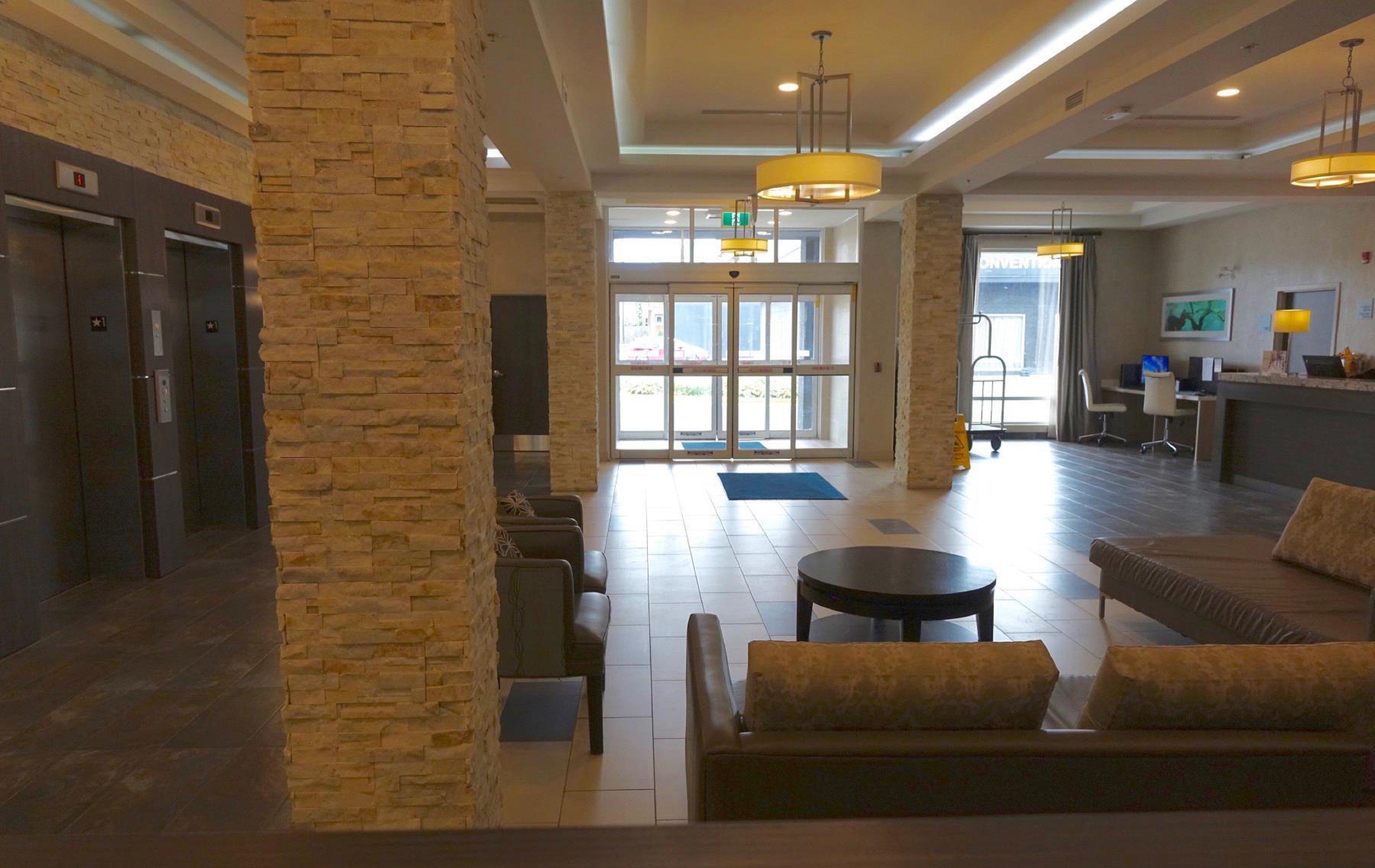 Holiday Inn Express & Suites Oshawa Downtown - Toronto Area By Ihg Dış mekan fotoğraf