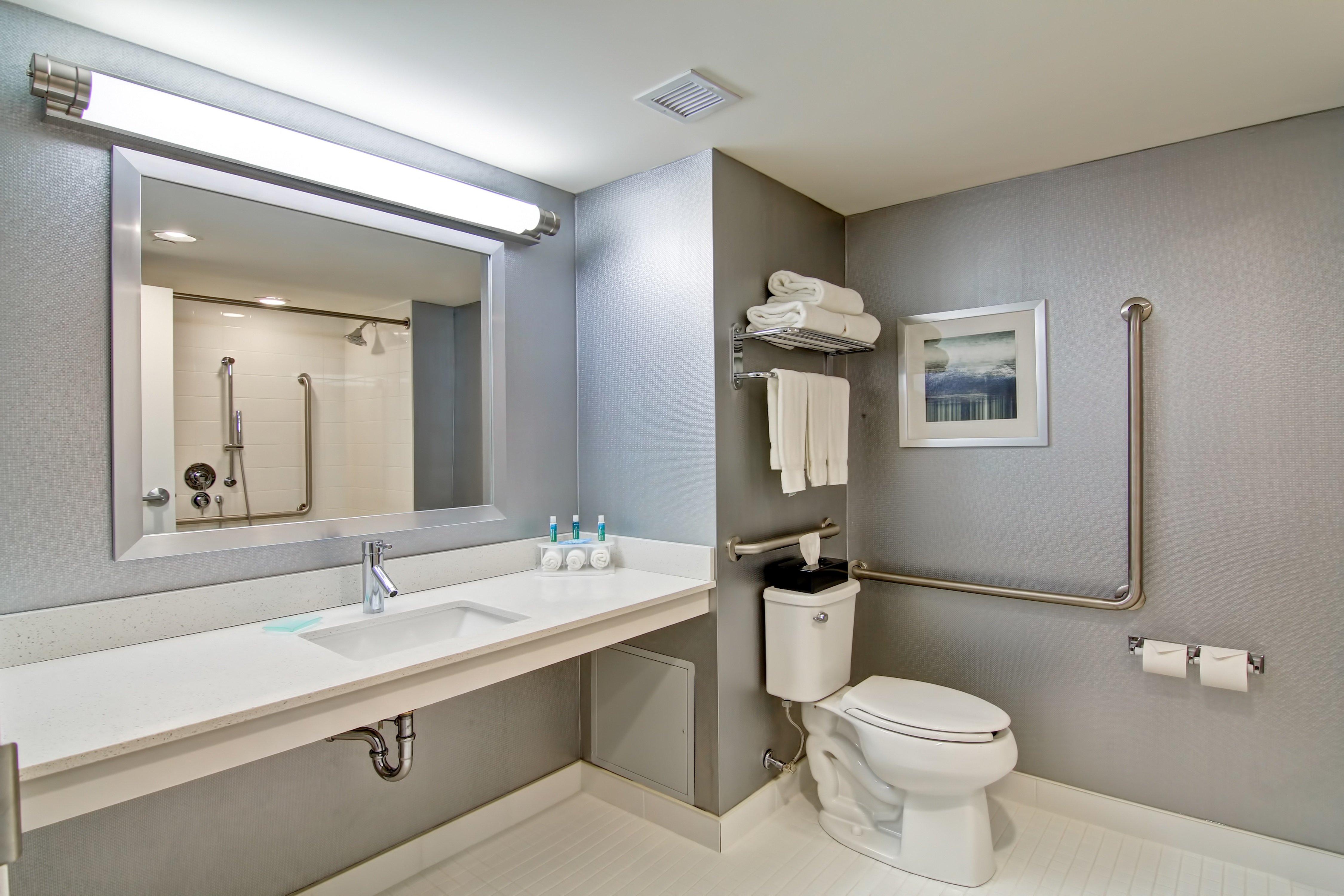 Holiday Inn Express & Suites Oshawa Downtown - Toronto Area By Ihg Dış mekan fotoğraf