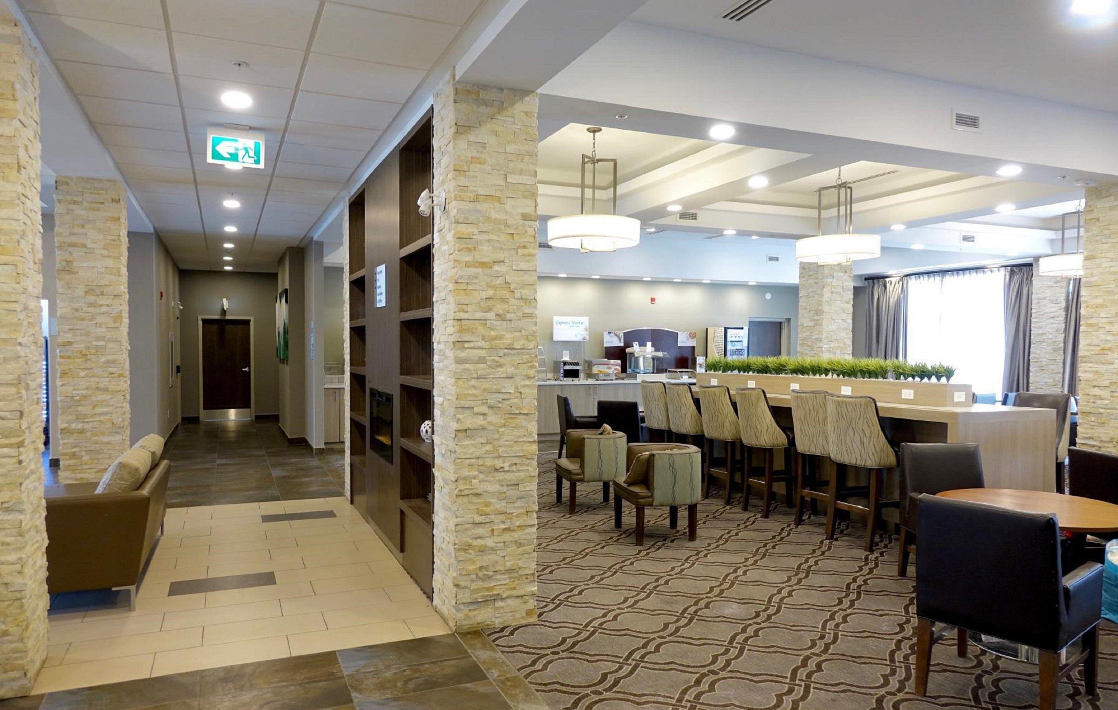 Holiday Inn Express & Suites Oshawa Downtown - Toronto Area By Ihg Dış mekan fotoğraf